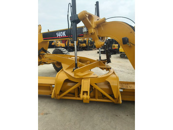 Грейдер CATERPILLAR 140H: снимка 5 Грейдер CATERPILLAR 140H: снимка 5