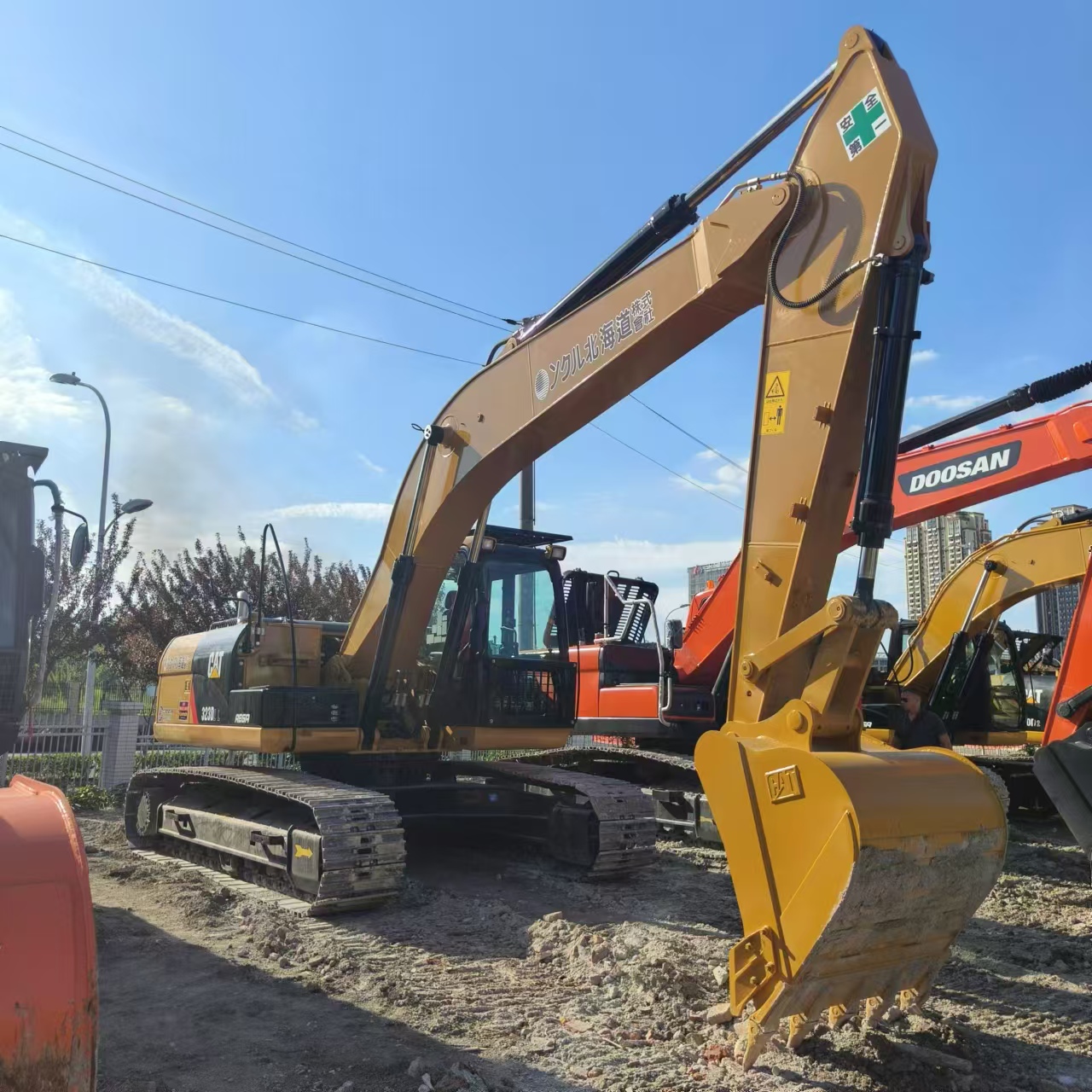 Верижен багер CATERPILLAR 323D: снимка 2