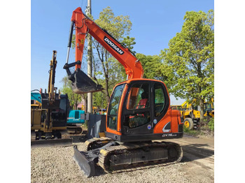 Мини багер DOOSAN DX75