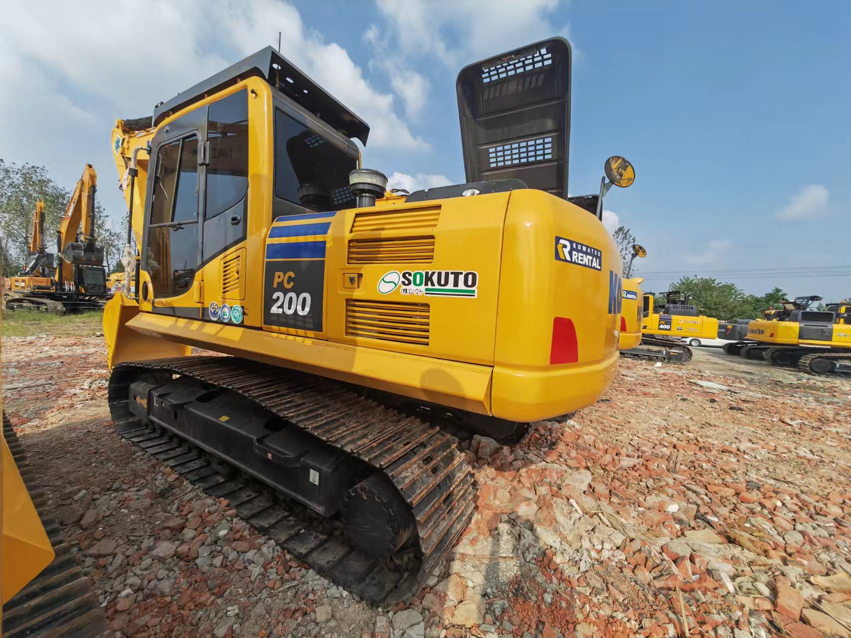 Верижен багер KOMATSU PC200
