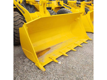 Колесен товарач KOMATSU WA380: снимка 3 Колесен товарач KOMATSU WA380: снимка 3