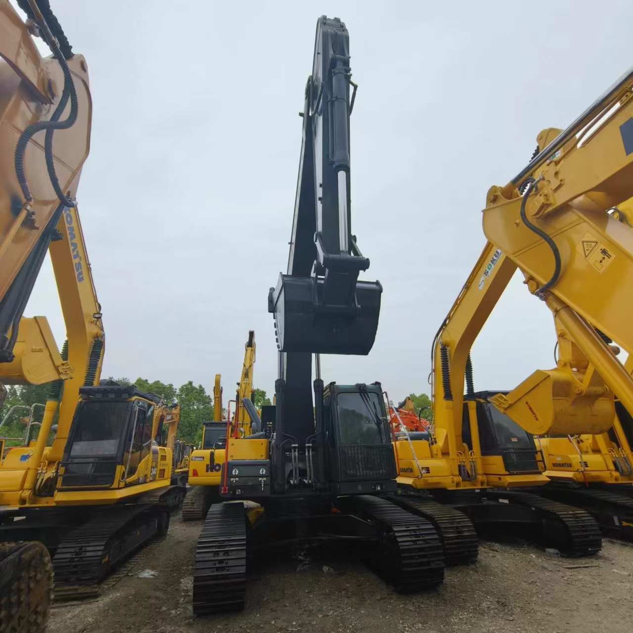 Верижен багер VOLVO EC300: снимка 3