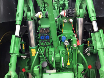 Трактор John deere 6230R: снимка 3