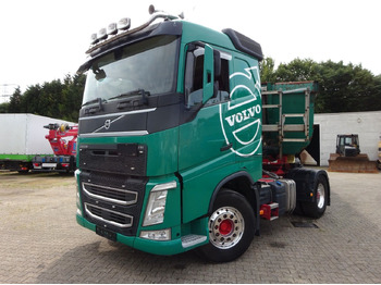 Влекач VOLVO FH