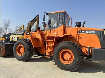 Колесен товарач DOOSAN