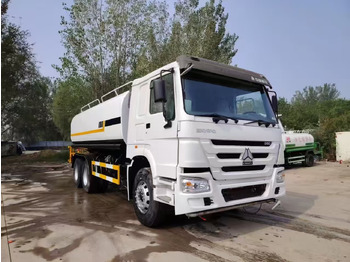 Камион цистерна SINOTRUK HOWO