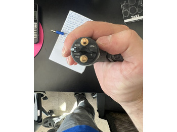 Нови Инжектор за Камион Bosch 2023 5801906153   Bosch 2023: снимка 2