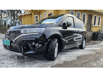 Лек автомобил NISSAN