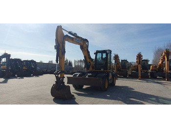 Колесен багер JCB