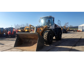 Колесен товарач LIEBHERR L 550