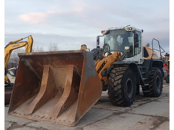 Колесен товарач LIEBHERR L 550