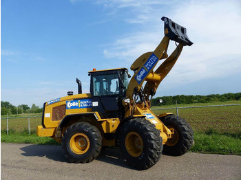 Колесен товарач CATERPILLAR 926M