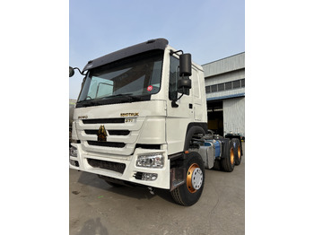 Влекач SINOTRUK HOWO
