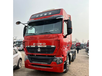 Влекач SINOTRUK HOWO