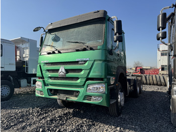 Влекач SINOTRUK HOWO