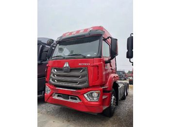 Влекач SINOTRUK HOWO
