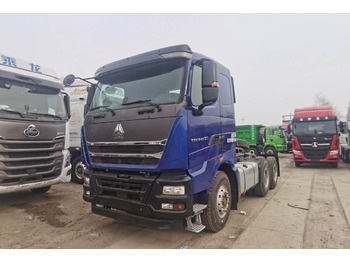 Влекач SINOTRUK HOWO