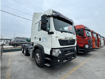 Влекач SINOTRUK HOWO