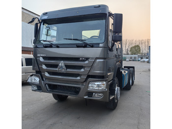 Влекач SINOTRUK HOWO