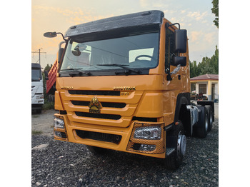Влекач SINOTRUK HOWO