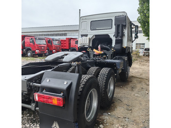 Влекач За превоз на хранителни стоки Howo tractor: снимка 3