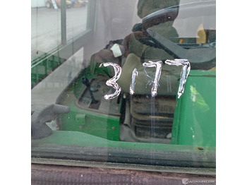 Косачка за трева John Deere 3235 kelaleikkuri, 4 WD ja hytti, Hollola: снимка 5 Косачка за трева John Deere 3235 kelaleikkuri, 4 WD ja hytti, Hollola: снимка 5