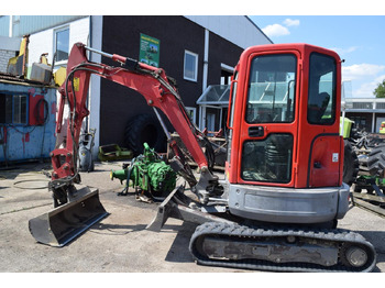 Мини багер BOBCAT E26