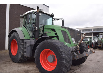 Трактор FENDT 826 Vario