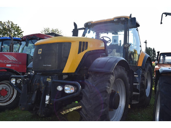 Трактор JCB