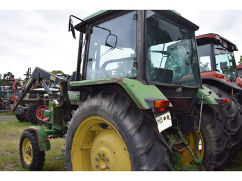 Трактор John Deere 1640: снимка 3