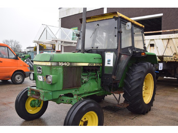 Трактор JOHN DEERE 1640