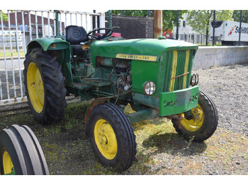 Трактор JOHN DEERE