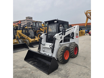 Мини челен товарач BOBCAT S300: снимка 3 Мини челен товарач BOBCAT S300: снимка 3