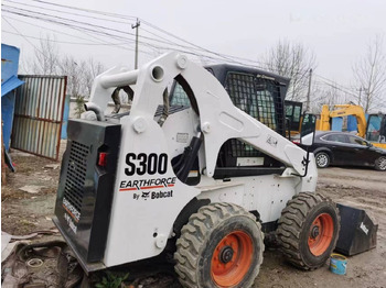 Мини челен товарач Bobcat S300: снимка 4