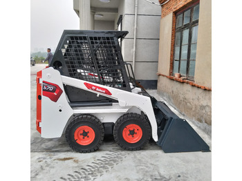 Мини челен товарач BOBCAT S70