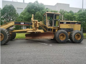 Грейдер CATERPILLAR