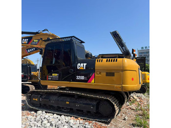 Верижен багер CATERPILLAR 320D2