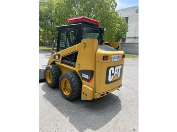 Мини челен товарач CATERPILLAR 226B-3: снимка 3