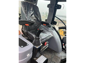 Багер-товарач Caterpillar 420F: снимка 2