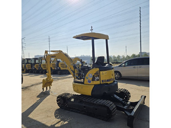 Мини багер Komatsu PC35MR: снимка 3