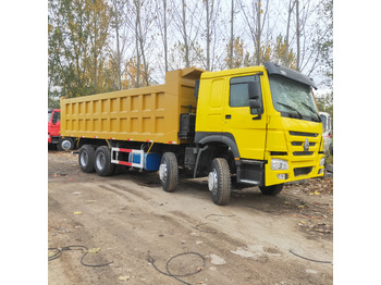 Самосвал камион SINOTRUK HOWO: снимка 2