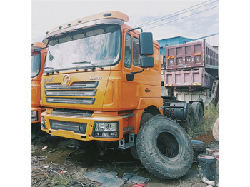 Влекач SHACMAN