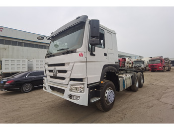 Влекач SINOTRUK HOWO