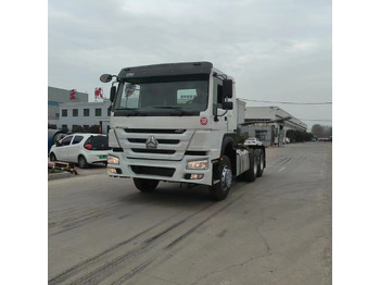 Влекач SINOTRUK HOWO