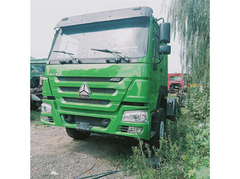 Влекач SINOTRUK