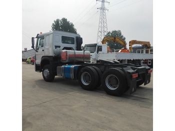 Влекач SINOTRUK HOWO: снимка 4