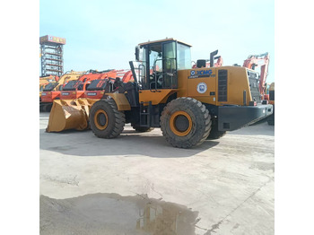 Колесен товарач XCMG LW600FV