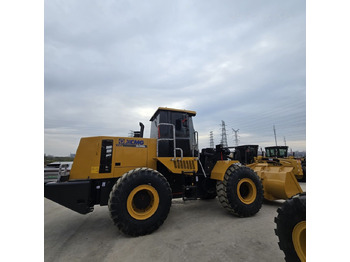 Колесен товарач XCMG ZL50GN