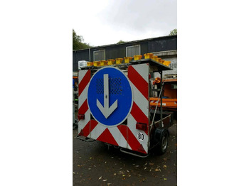Ремарке Nissen Absperrtafel mit Funkwarnmeldeanlage verkehrleittafel: снимка 2