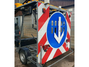 Ремарке Nissen LED Absperrtafel vz 616 GPS Verkehrsleittafel horizont: снимка 3